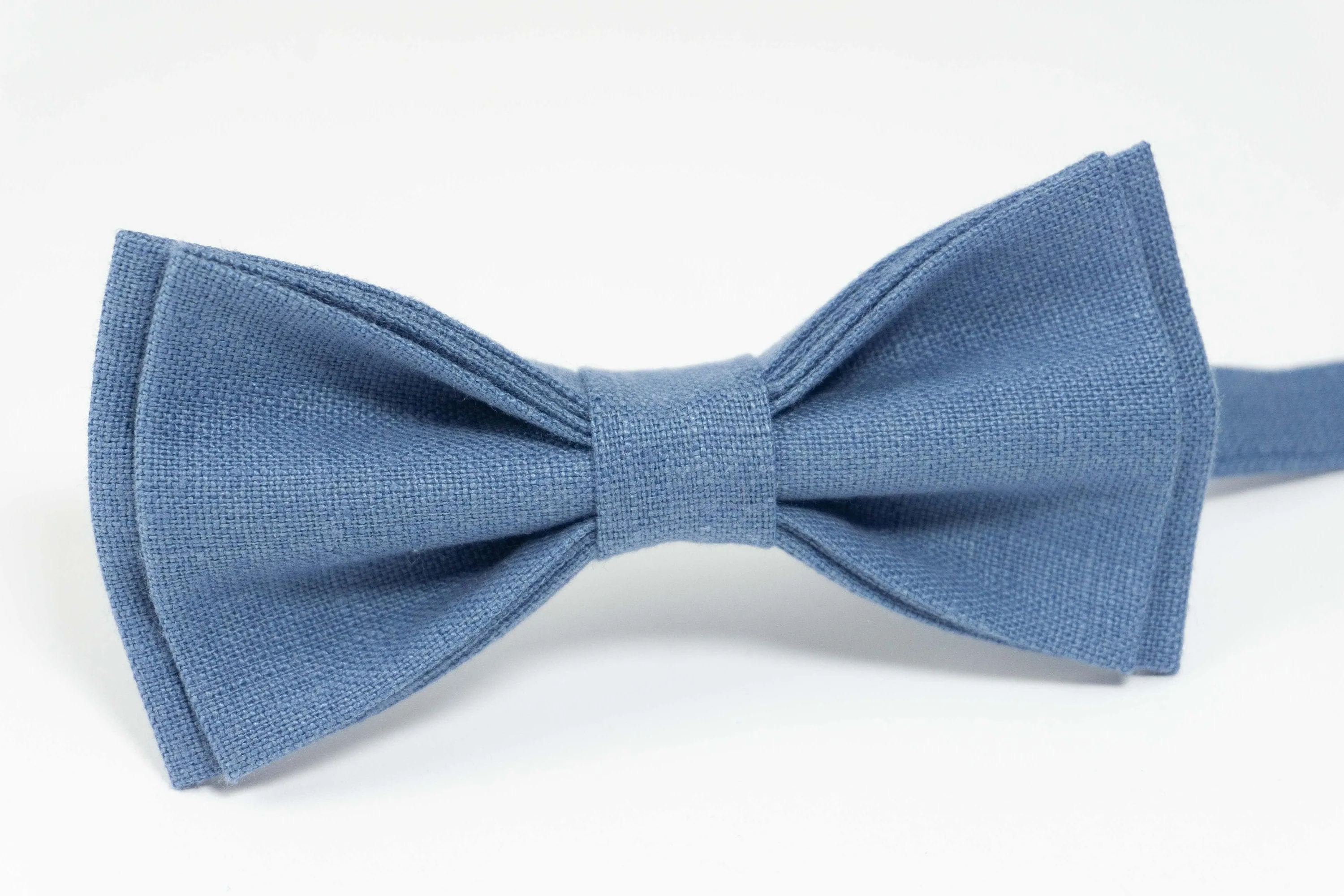 Blue groomsmen bow ties for weddings